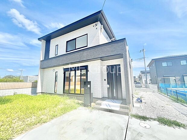 暮らしやすさと居心地の良さにこだわったシンプルで飽きのこないデザイン！  