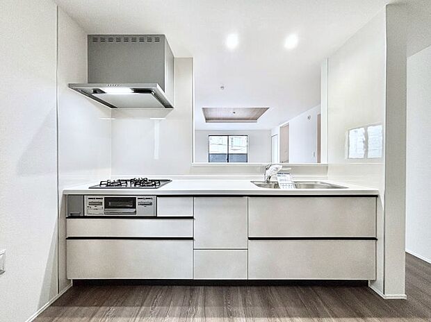 広々とした使い勝手の良いキッチンで日々のお料理も楽しくなりそう