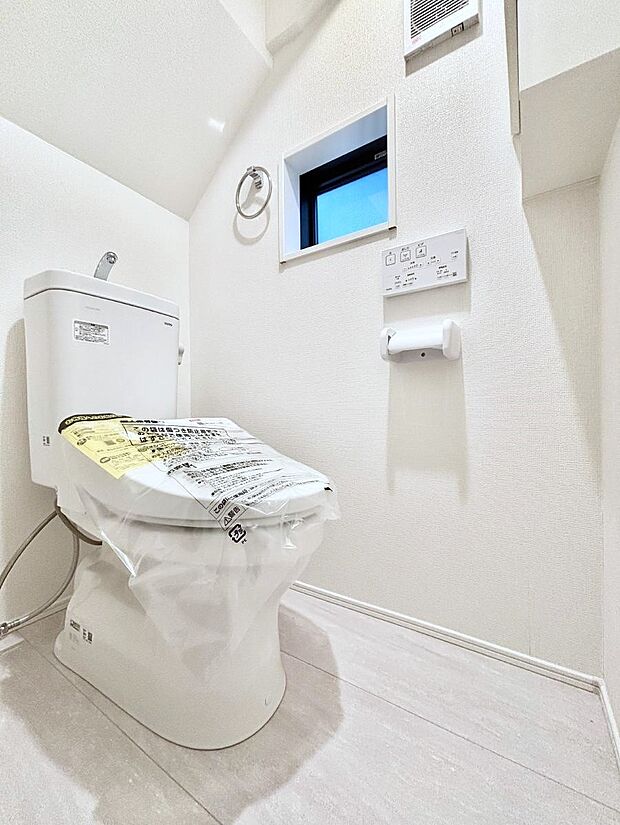 トイレは安心の2箇所！朝のバタバタも一安心です。 