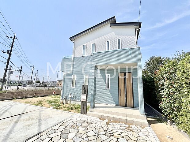 洗練された外観、上質な住空間が広がる室内は永く安心して過ごせる住居です。 