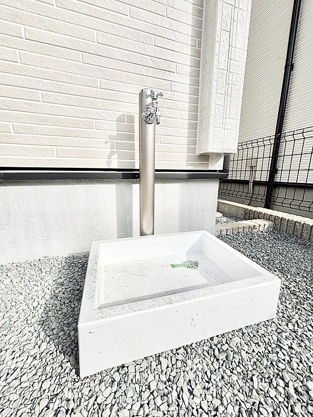 ガーデニングやお掃除に便利な外水栓