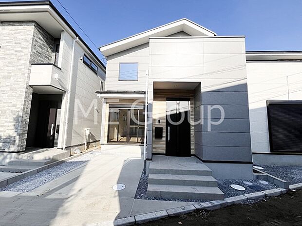 洗練された外観、上質な住空間が広がる室内は永く安心して過ごせる住居です。