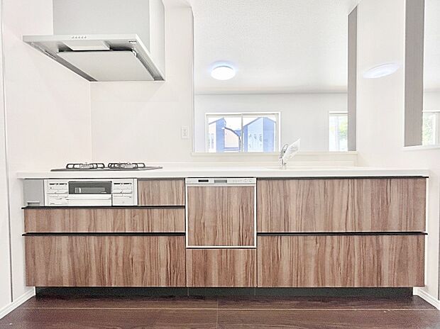 広々とした使い勝手の良いキッチンで日々のお料理も楽しくなりそう