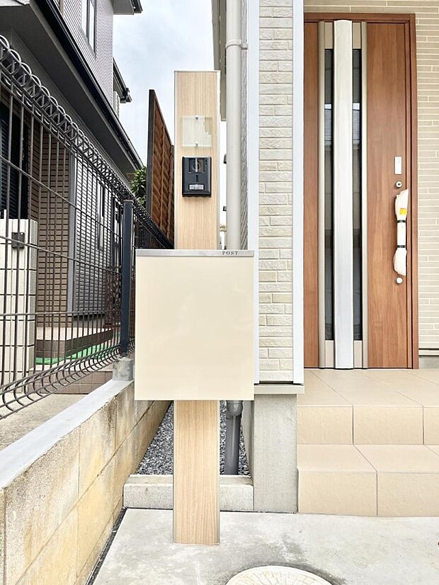 表札・インターホン・ポストをひとつに集約