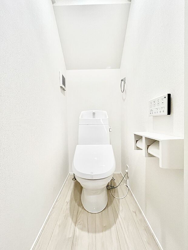 トイレは温水洗浄機能付き