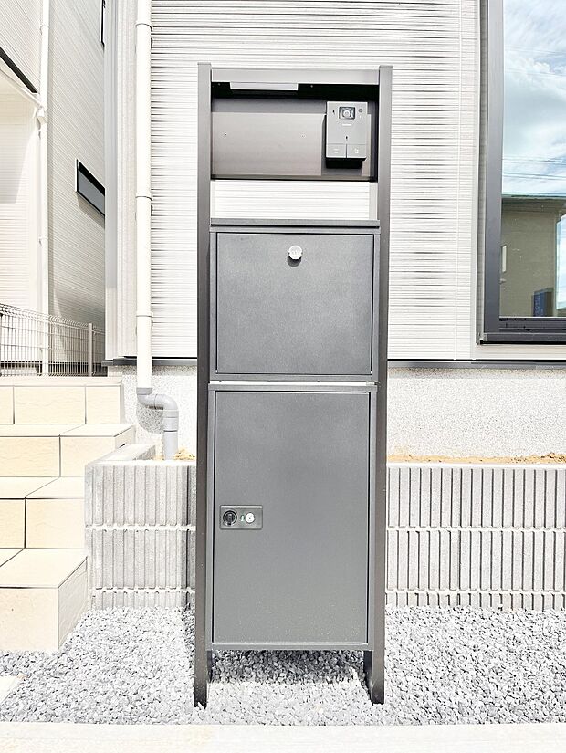 表札・インターホン・ポストをひとつに集約