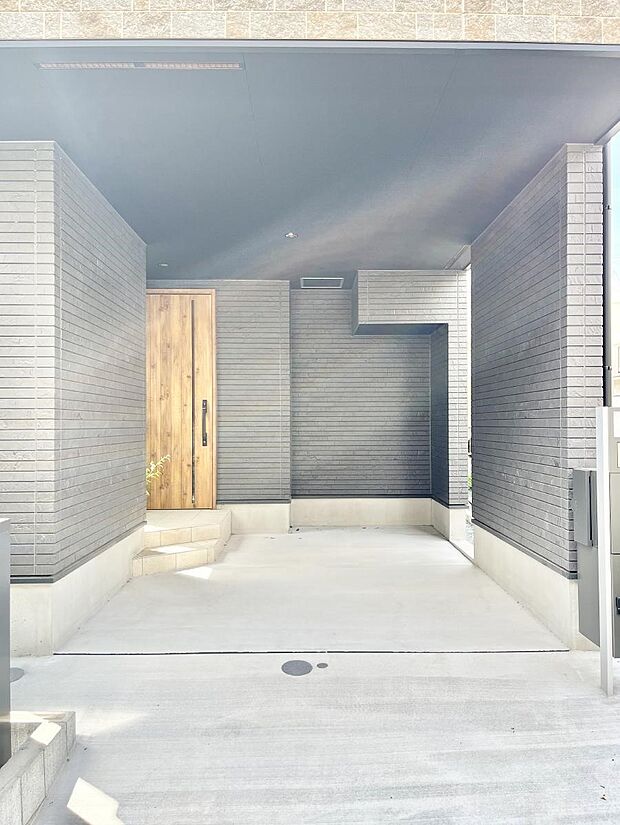 雨風から大切な愛車を守るビルトインガレージ