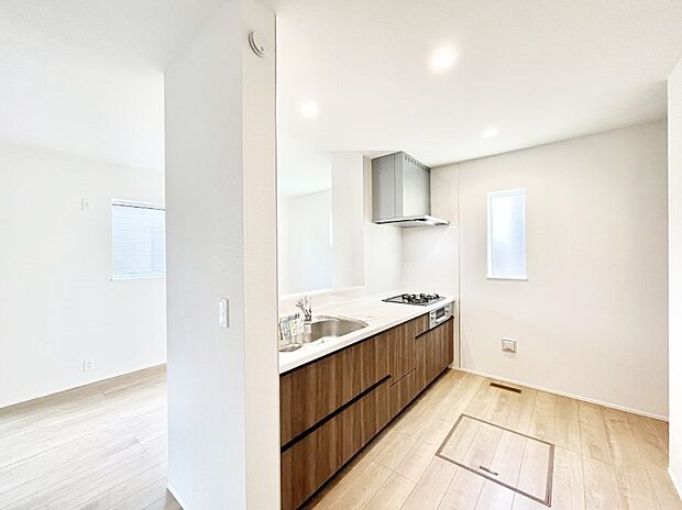 料理をしながらご家族との会話を楽しめる対面カウンターキッチン