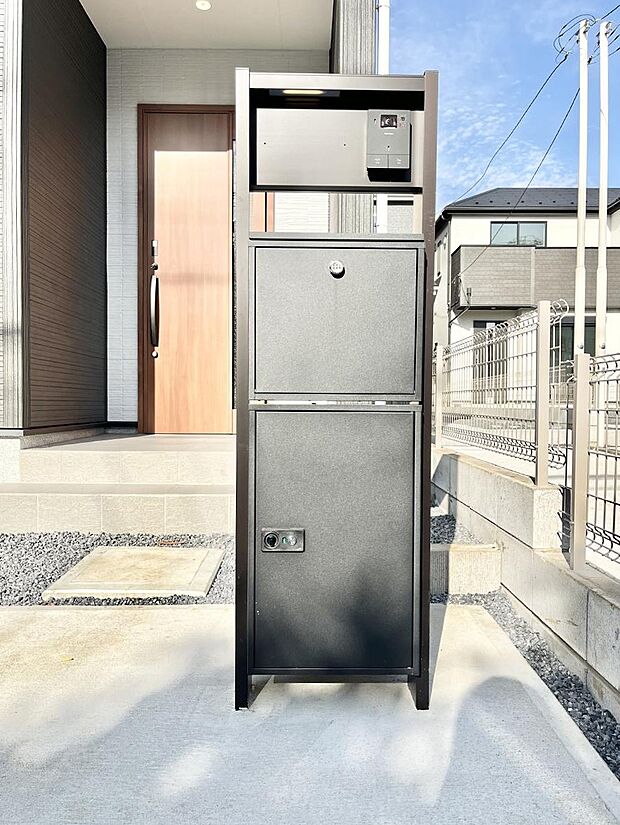 表札・インターホン・ポストをひとつに集約