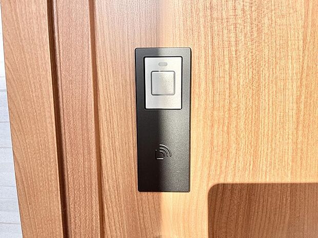 スマートに開錠できる電子キー