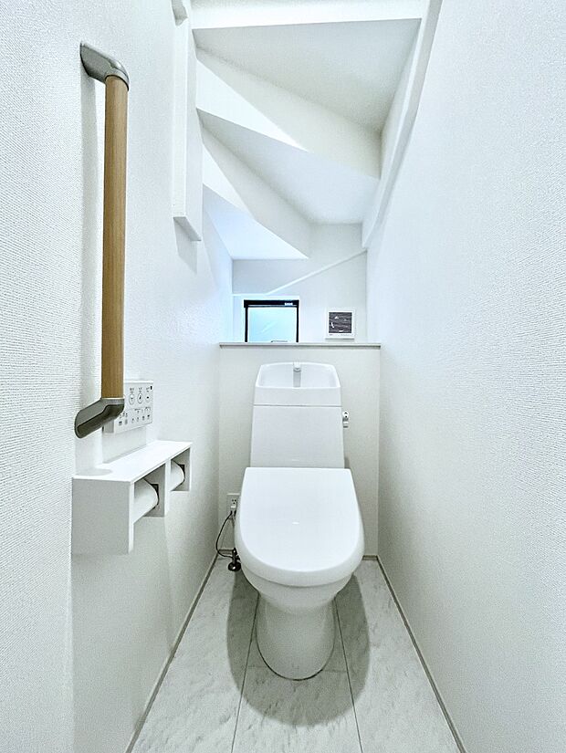 トイレは温水洗浄機能付き