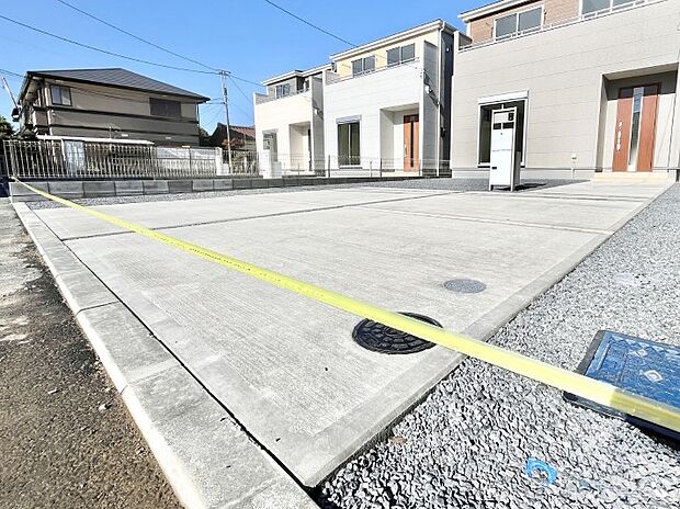 駐車2台可能！急なお客様の駐車に。また、ご家族の自転車スペースとしても大活躍。