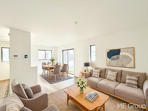 落ち着いた雰囲気のＬＤＫは家族みんなの快適空間　※家具はCGです