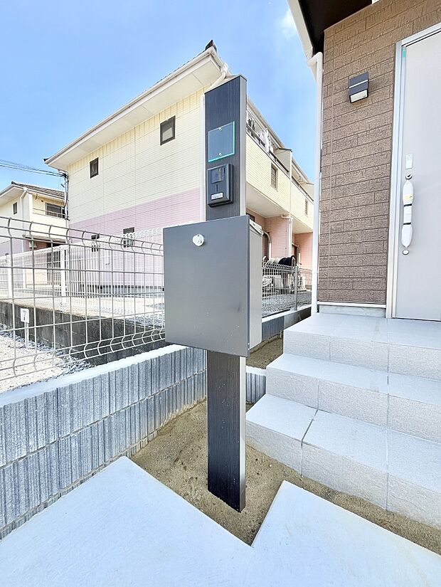 表札・インターホン・ポストをひとつに集約