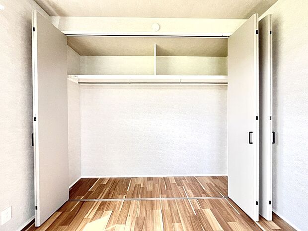 たっぷりの収納スペースで快適に暮らせそう