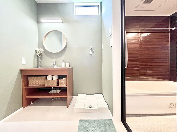 清潔感のある快適空間です。毎日の身支度も気持ち良くお使い頂けます。