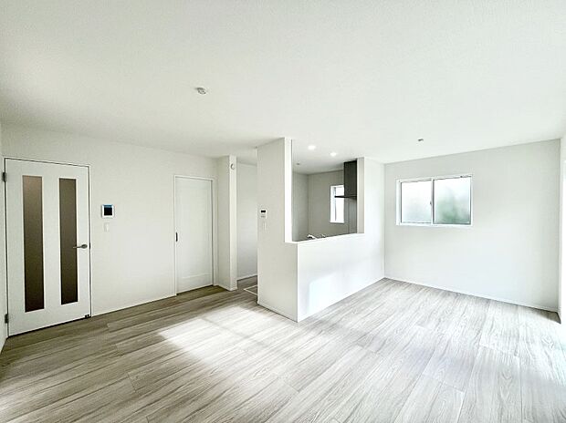 落ち着いた雰囲気のＬＤＫは家族みんなの快適空間  