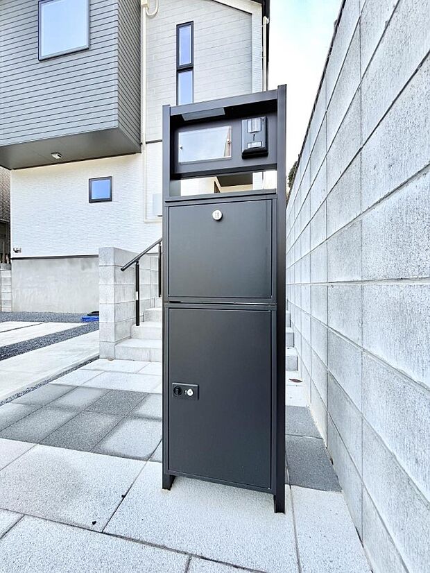 表札・インターホン・ポストをひとつに集約