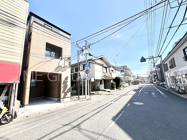 たっぷりの陽光と心地よい風が舞い込む住まい 