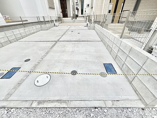 駐車2台可能!急なお客様の駐車に。また、ご家族の自転車スペースとしても大活躍。