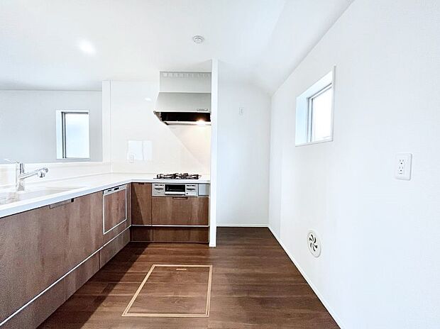 作業動線がスムーズなL字型キッチン