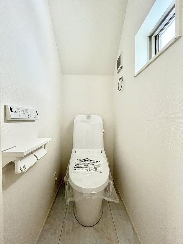 トイレは安心の2箇所!朝のバタバタも一安心です。