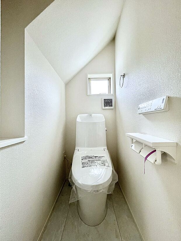 トイレは温水洗浄機能付き