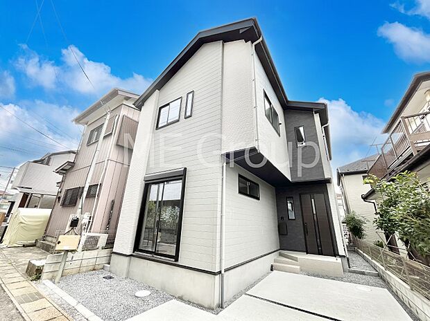 たっぷりの陽光と心地よい風が舞い込む住まい