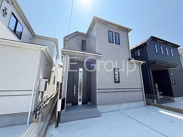 溢れる陽光でご家族の笑顔も輝く