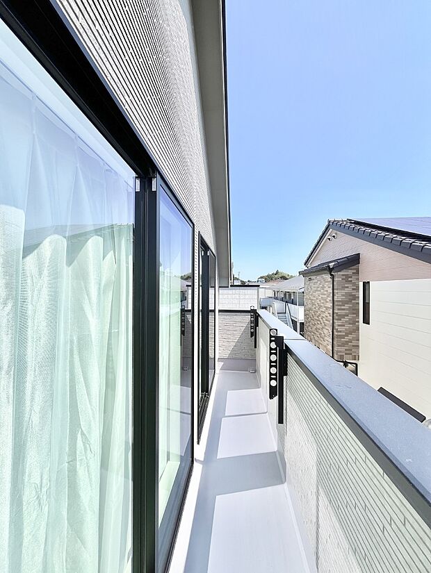 風通しの良いバルコニー  