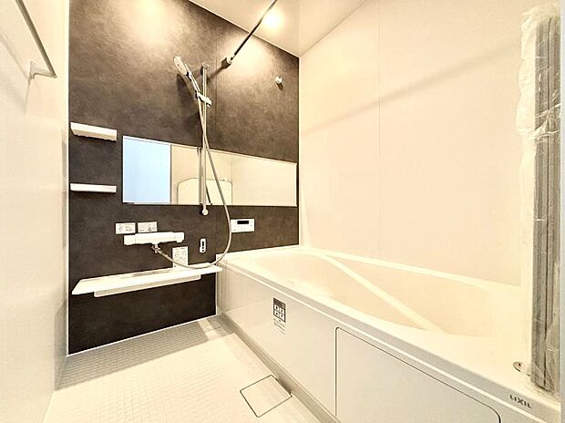 落ち着いた雰囲気でゆっくりお寛ぎいただけるバスルーム