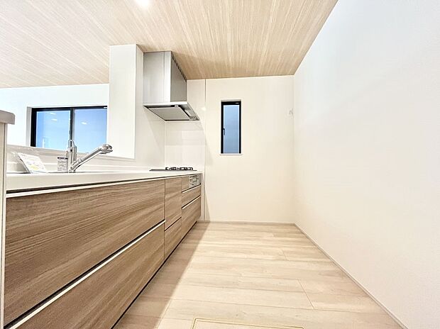 ゆとりあるキッチンではご家族と楽しくお料理ができます。