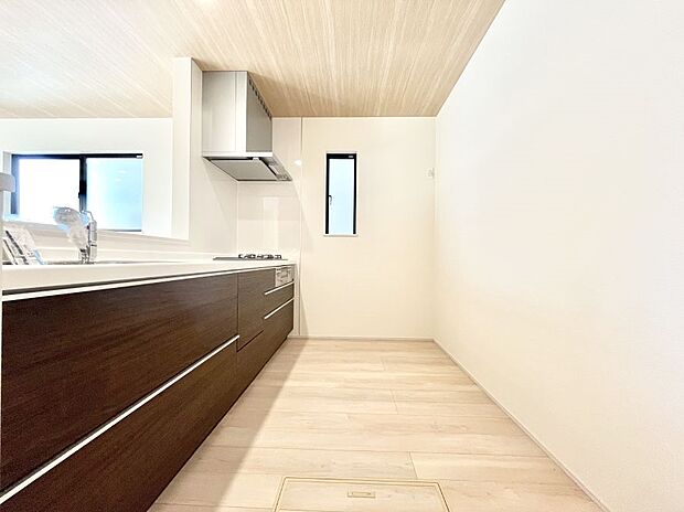 ゆとりあるキッチンではご家族と楽しくお料理ができます。