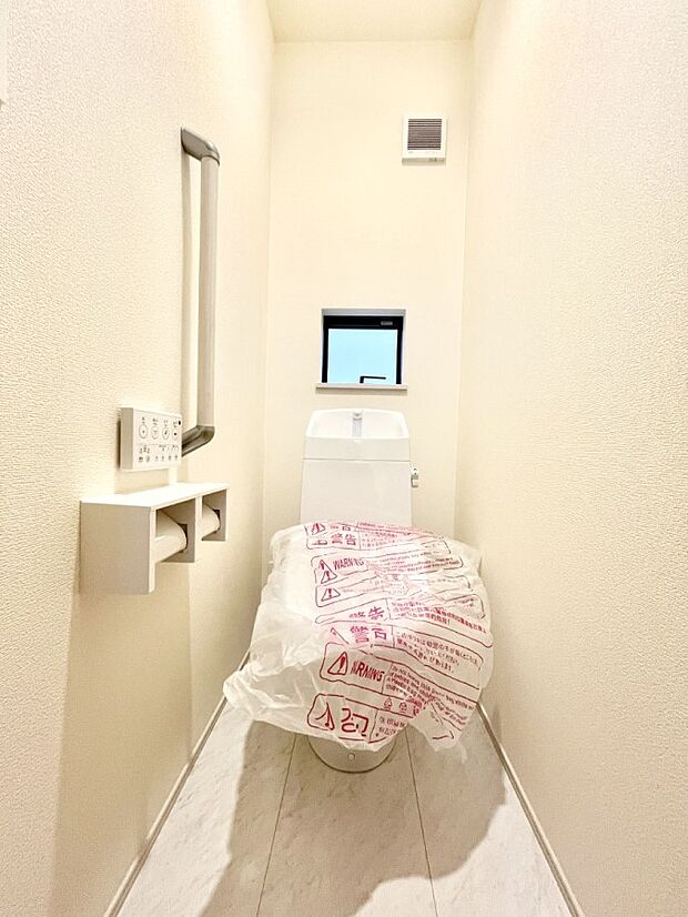 トイレは1階と2階それぞれに配置されていてとても便利です。 