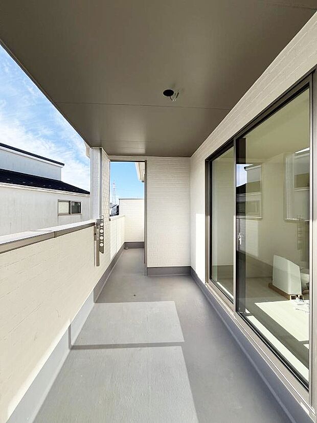 風通しの良いバルコニー