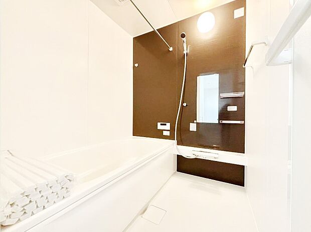 浴室乾燥機付きのバスルームでいつでも快適なバスタイムが楽しめます！