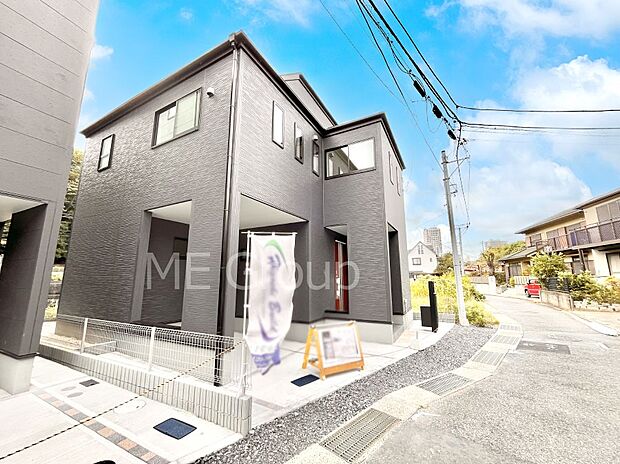 たっぷりの陽光と心地よい風が舞い込む住まい