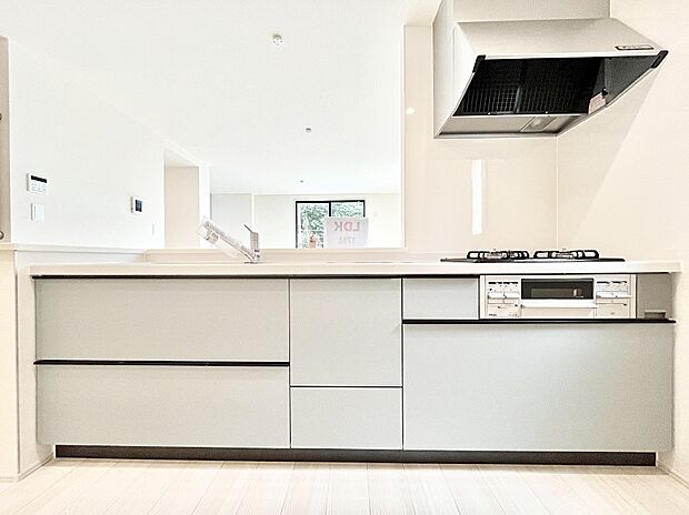 広々とした使い勝手の良いキッチンで日々のお料理も楽しくなりそう