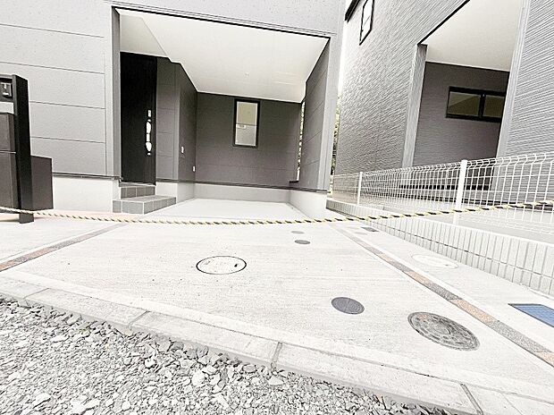 ビルトインタイプは大切なお車を傷や汚れから守ることができます。