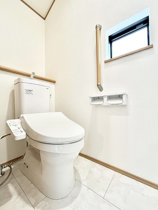トイレは温水洗浄機能付き
