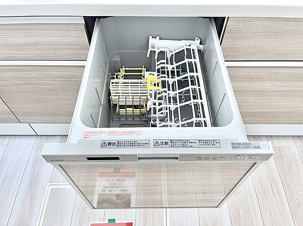 面倒なお片づけは食洗機にお任せ！家事の負担が減って、時間にも気持ちにもゆとりができます。
