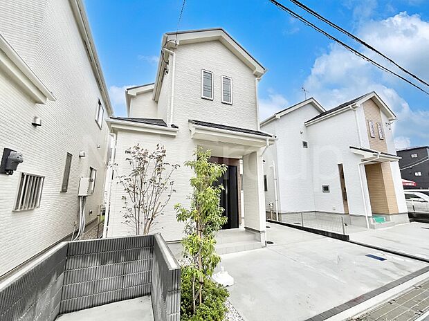 洗練された外観、上質な住空間が広がる室内は永く安心して過ごせる住居です。 