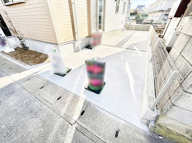 目の前が駐車場だと雨の日も大量にお買い物をした時も便利ですね