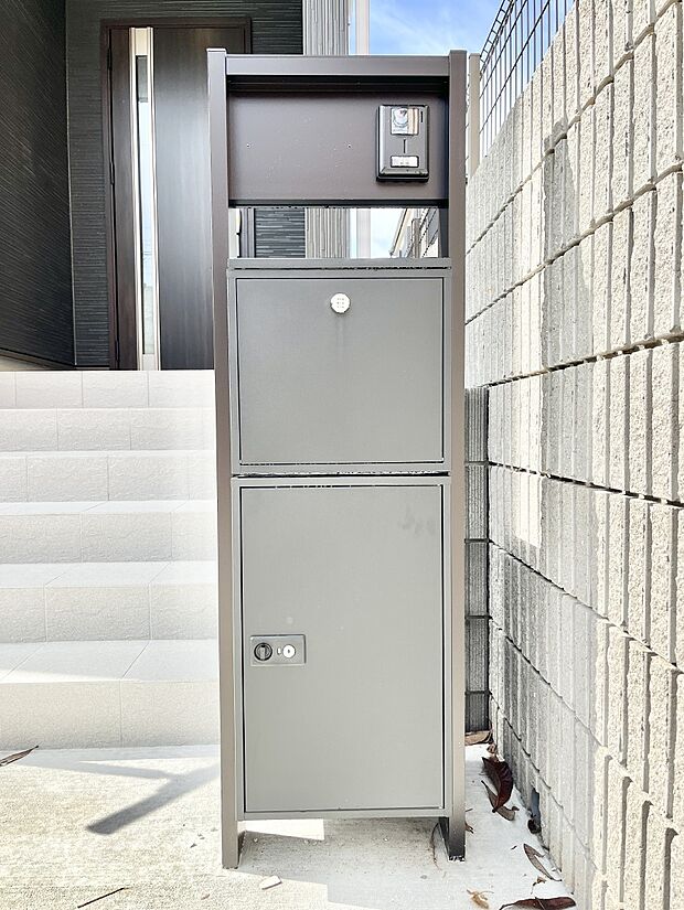 表札・インターホン・ポストをひとつに集約