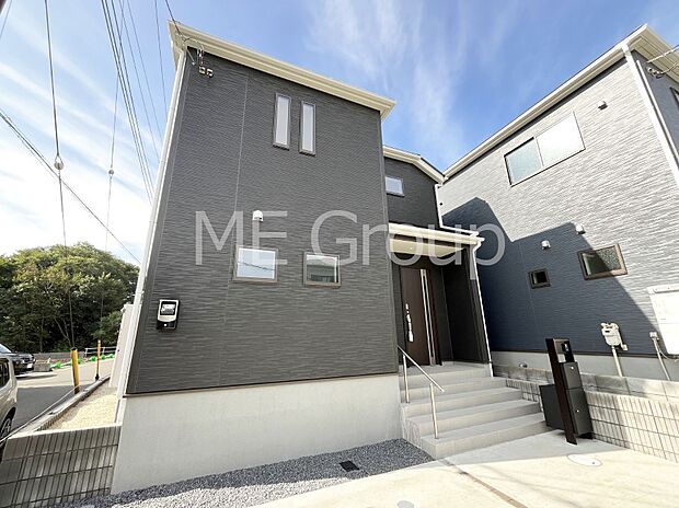 溢れる陽光でご家族の笑顔も輝く