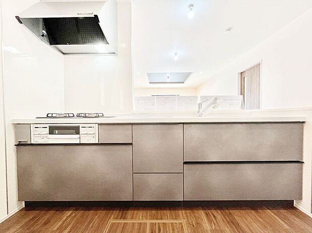 毎日使うキッチンだから、使いやすさ&お手入れのしやすさにこだわりました。