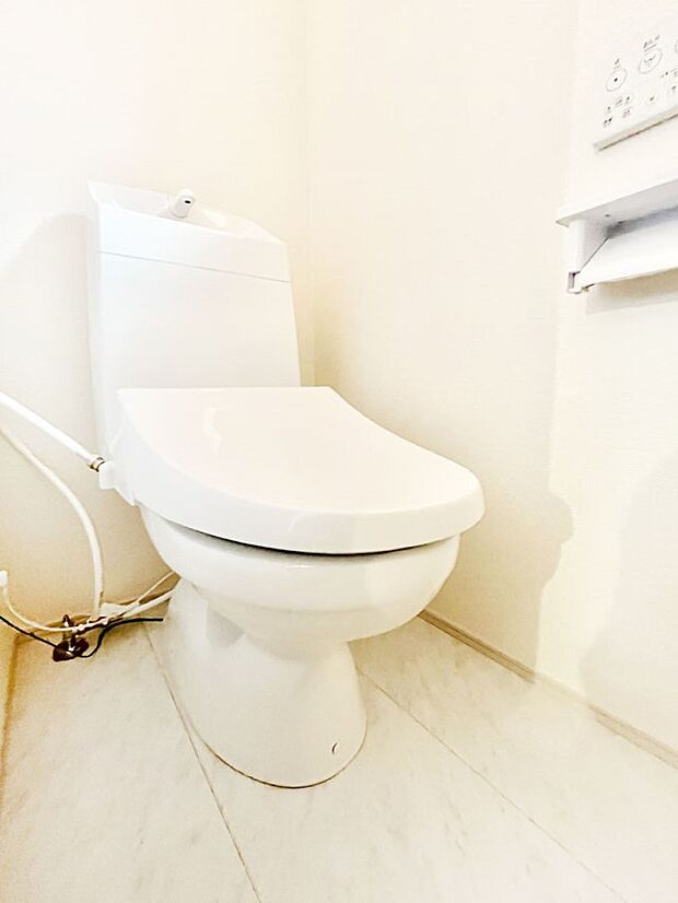 毎日を快適に!清潔感あるシャワートイレ。