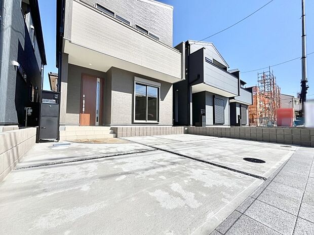 駐車2台可能!急なお客様の駐車に。また、ご家族の自転車スペースとしても大活躍。