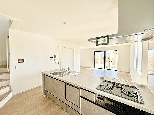 カウンター越しにお話しをしながら毎日のお料理をもっと楽しく