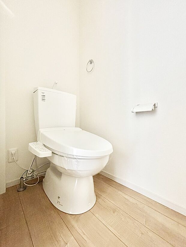 トイレは温水洗浄機能付き